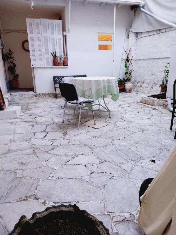 Στην Αυλή Της Ράχης Apartment Kalamata Exterior foto