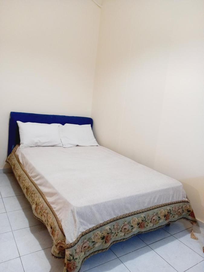 Στην Αυλή Της Ράχης Apartment Kalamata Exterior foto