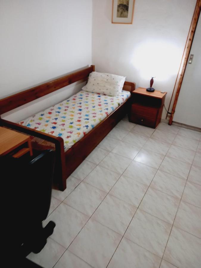 Στην Αυλή Της Ράχης Apartment Kalamata Exterior foto